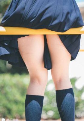 学生眼中的女老师在线观看完整版_字幕高清版在线播放