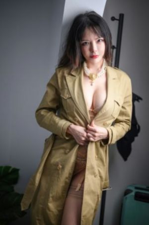 扒开张萍丰满肥白的屁股_BD高清完整版