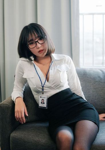 爱丽丝梦游仙境_国产在线视频